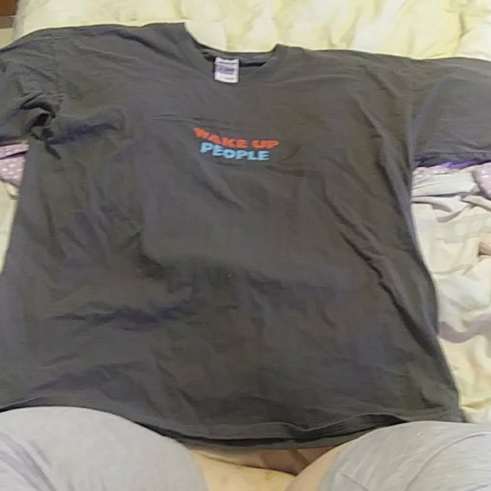 Gildan t-shirt